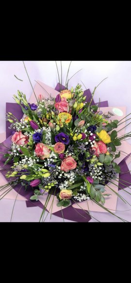 Urnenschmuck mit Lilien